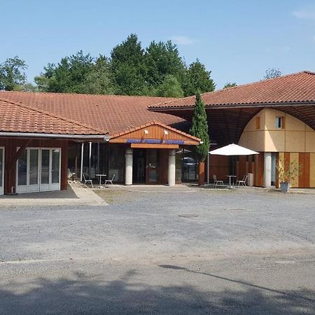 Hotel Eco Logis Espace Bellevue Semeac Екстер'єр фото