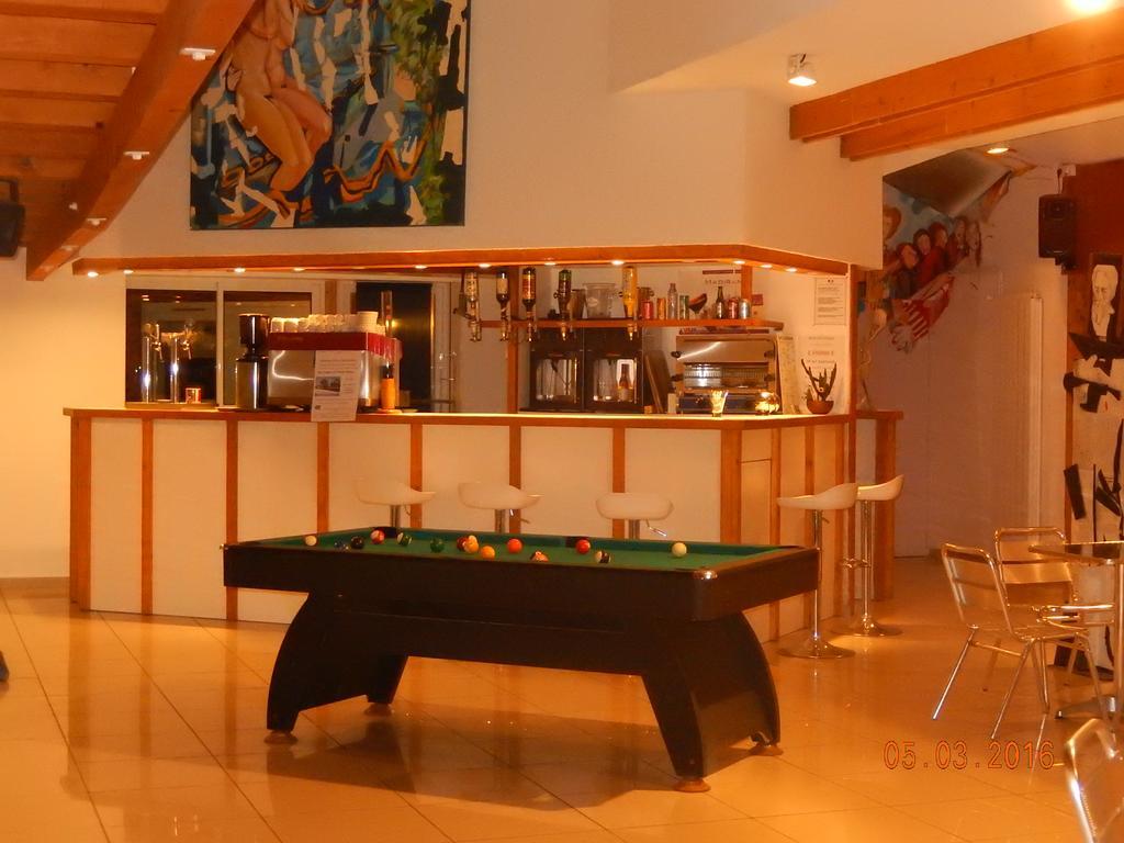 Hotel Eco Logis Espace Bellevue Semeac Екстер'єр фото