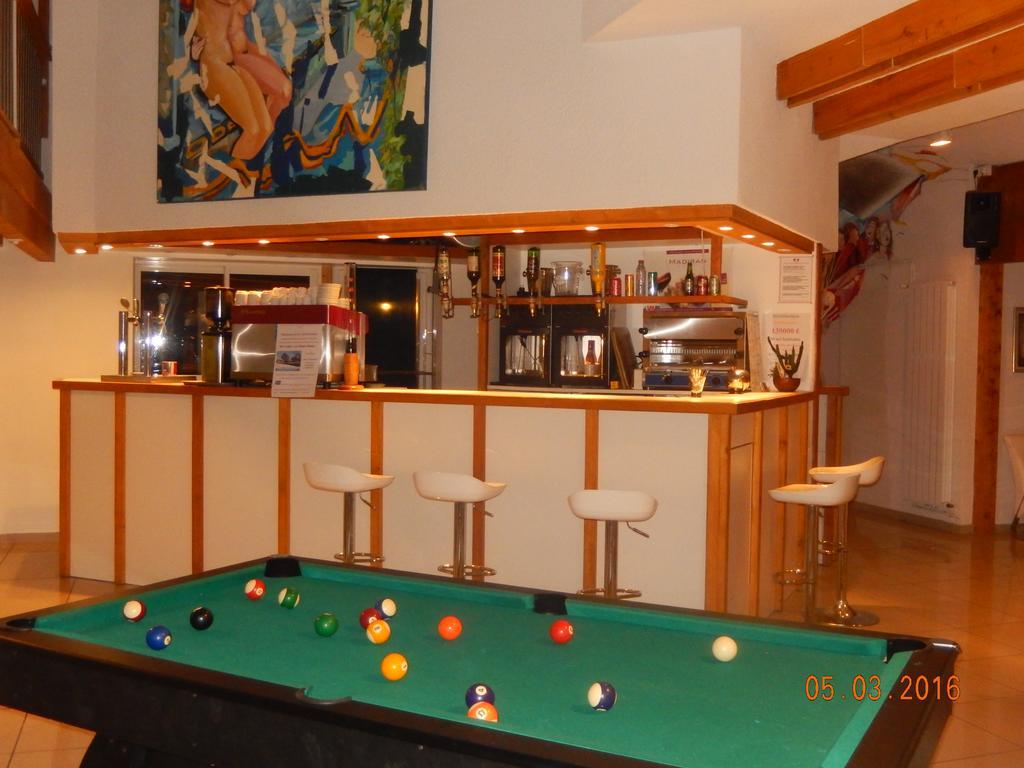 Hotel Eco Logis Espace Bellevue Semeac Екстер'єр фото