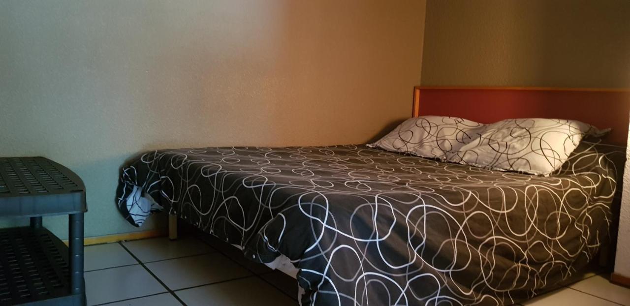 Hotel Eco Logis Espace Bellevue Semeac Екстер'єр фото